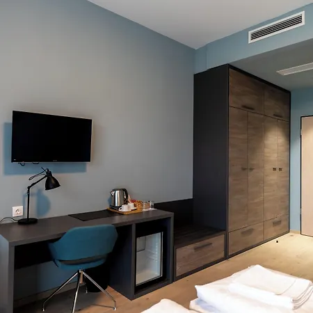 Ξενοδοχείο A22 *